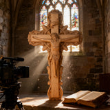 Kruzifix aus Eschenholz, Jesus Christus, hölzernes Kreuz Geschenk der Liebe