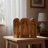 Handgeschnitzte tragbare Kirche - christlicher Mini-Altar