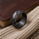 Geometric Faceted Ring