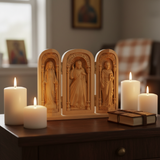 Handgeschnitzte tragbare Kirche - christlicher Mini-Altar