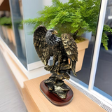 Majestic Bald Eagle Sculpture – A Symbol of Strength & Freedom