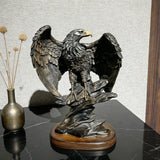 Majestic Bald Eagle Sculpture – A Symbol of Strength & Freedom