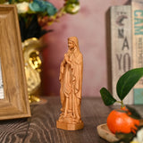 Round carving of Our Lady of Lourdes in beech wood: Sacred beauty, handcrafted technique - BGCOPPER