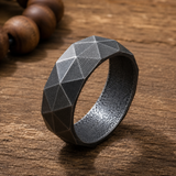 Geometric Faceted Ring