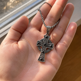 Vintage Celtic Cross Necklace with Black Stones – A Timeless Symbol of Faith