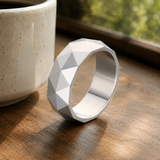 Geometric Faceted Ring
