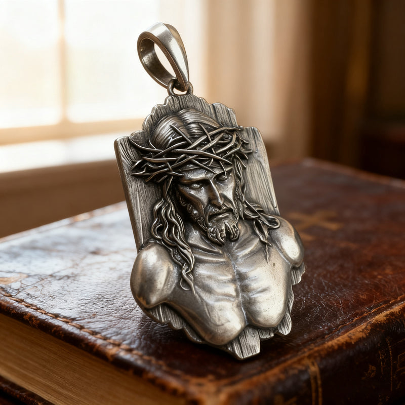 The Crown of Thorns pendant on velvet background