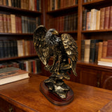 Majestic Bald Eagle Sculpture – A Symbol of Strength & Freedom