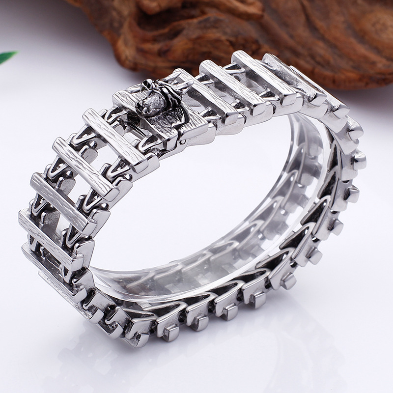 Dragon bone titanium steel creative skeleton dragon head wolf head stainless steel bracelet bracelet