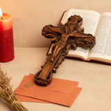 Kruzifix aus Eschenholz, Jesus Christus, hölzernes Kreuz Geschenk der Liebe