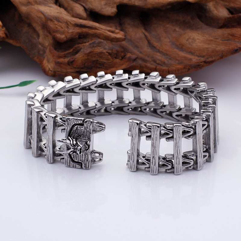Dragon bone titanium steel creative skeleton dragon head wolf head stainless steel bracelet bracelet