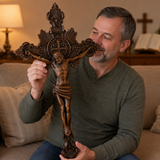 Hl. Benedikt Exorzismus Kreuz Holz geschnitzt - Segne dich und deine Familie
