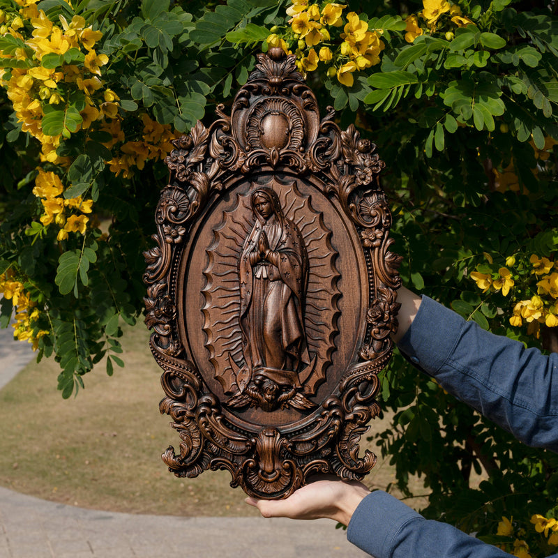 2023 New Religious gift with rich details of the wooden statue of Our Lady of Guadalupe