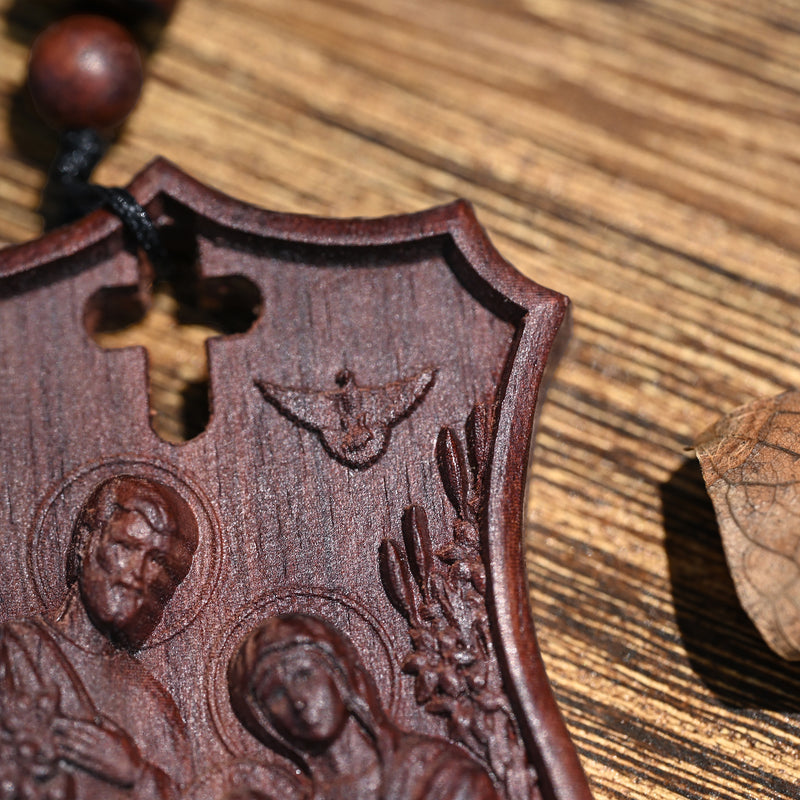 Holy Family Wood Carving Pendant(The Feast of the Holy Family)