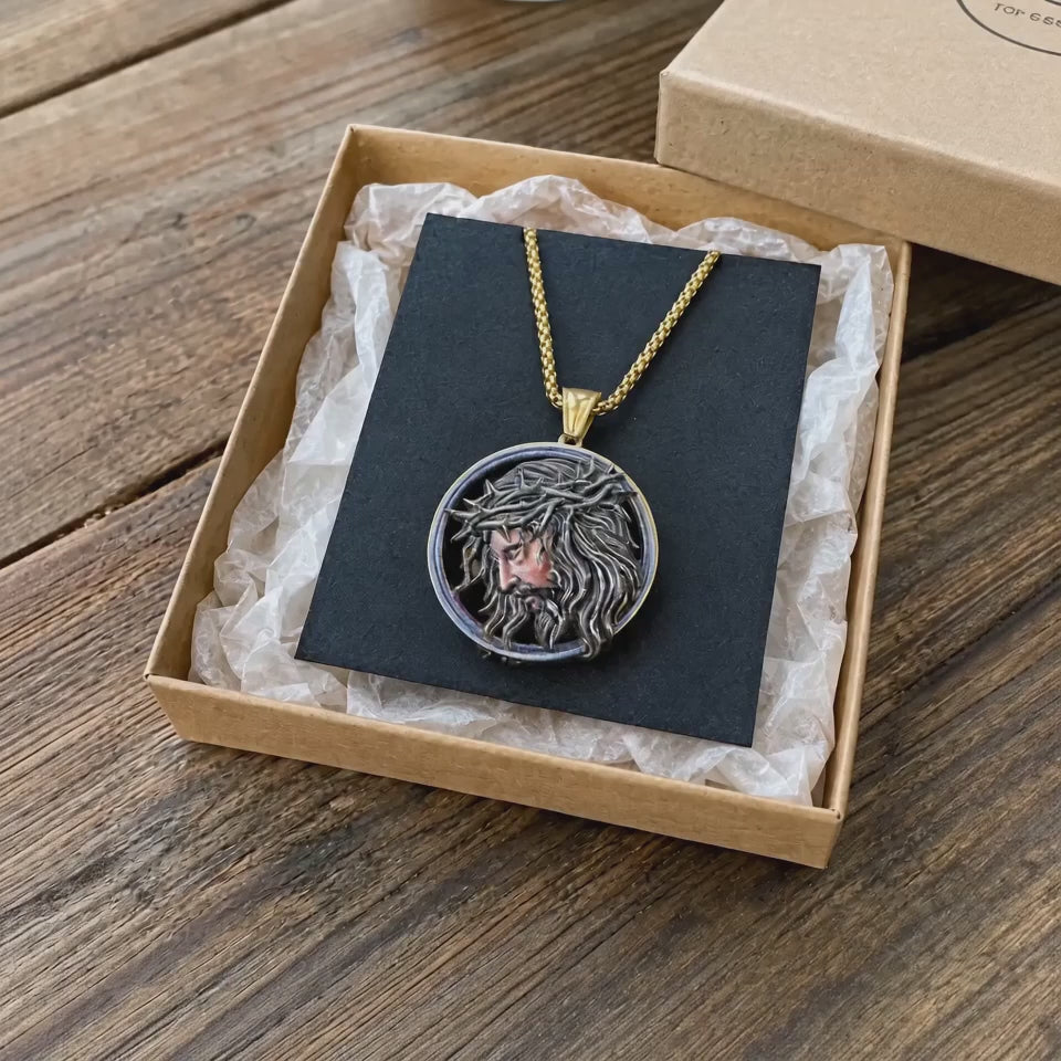 Vintage 3D Enamel Crown of Thorns Jesus Face Medallion Stainless Steel Necklace - product video preview 2