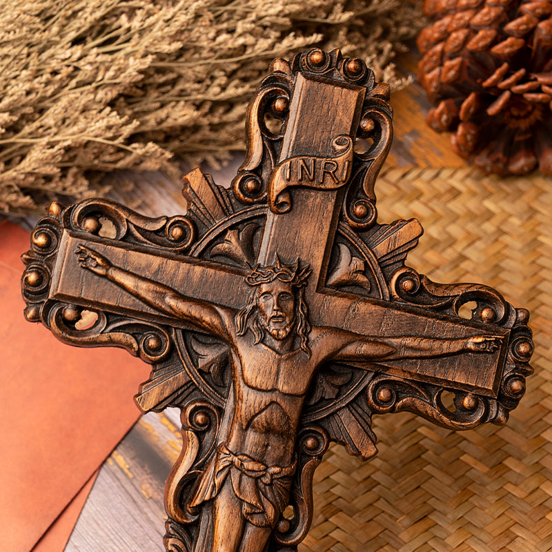 Kruzifix aus Eschenholz, Jesus Christus, hölzernes Kreuz Geschenk der Liebe