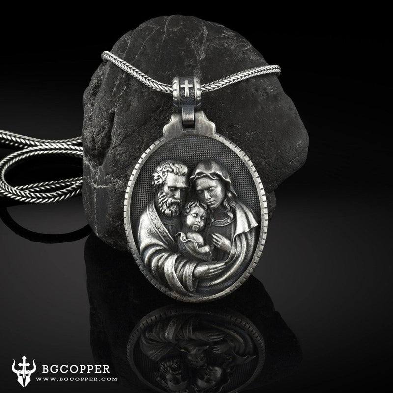 Holy Family Christian Medallion Pendant Necklace - BGCOPPER